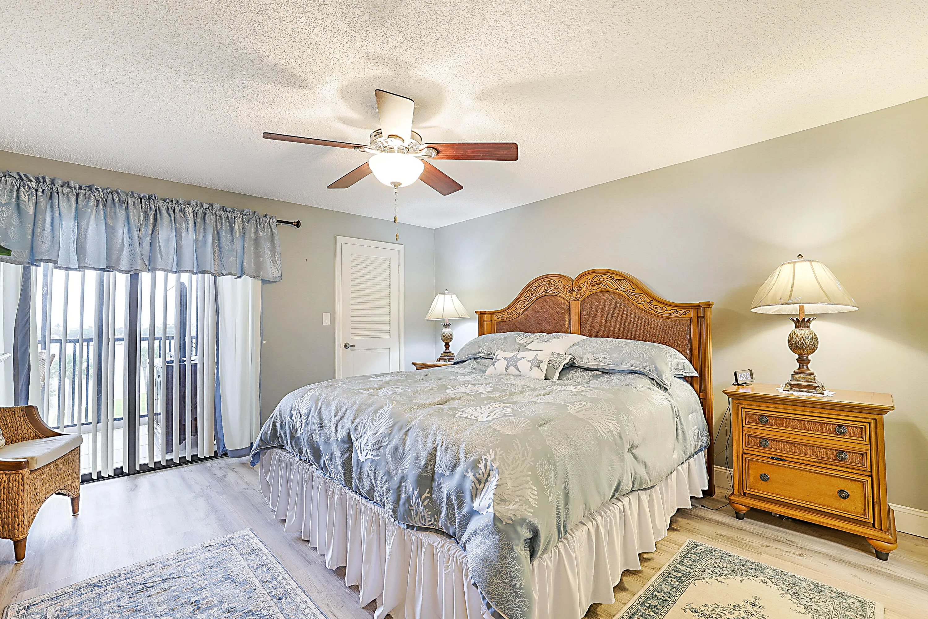 300 Intracoastal Pl Apt 403-23