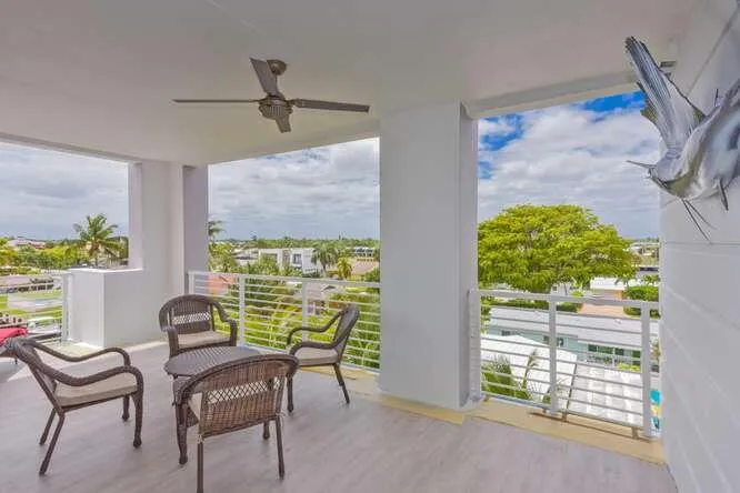 51 SE 19th Ave Unit 401-small-033-040-51