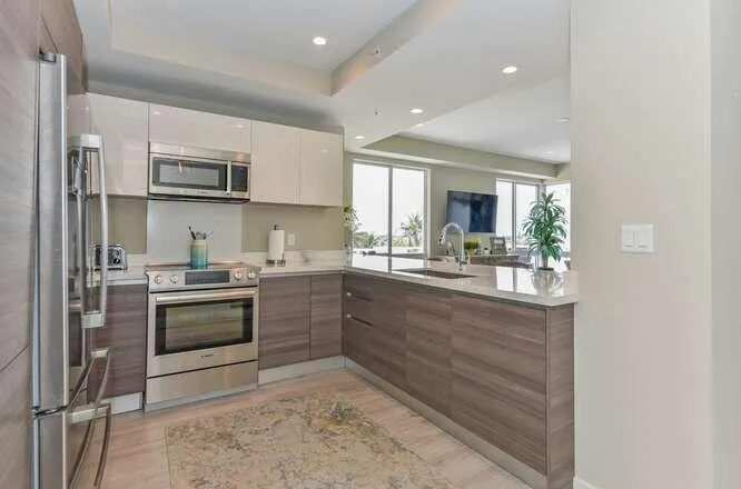 51 SE 19th Ave Unit 401-small-011-036-51