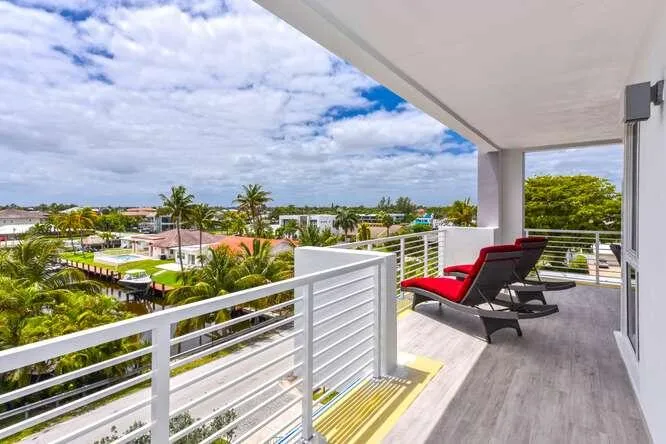 51 SE 19th Ave Unit 401-small-041-048-51