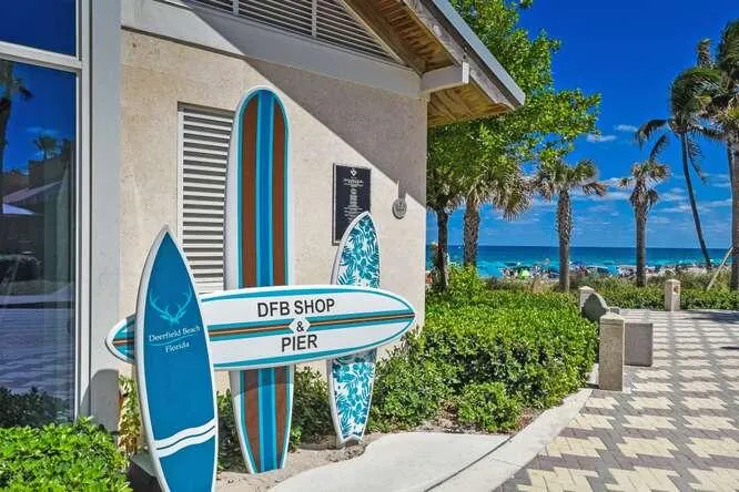 51 SE 19th Ave Unit 401-small-051-011-De