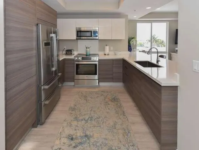 51 SE 19th Ave Unit 401-small-010-035-51