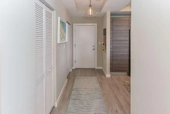 51 SE 19th Ave Unit 401-small-008-033-51