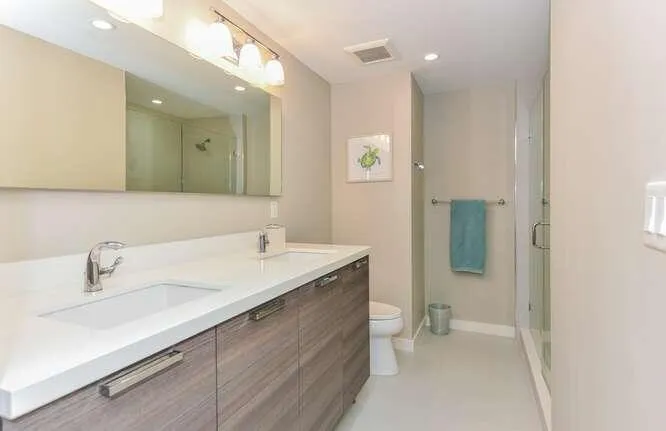 51 SE 19th Ave Unit 401-small-023-023-51