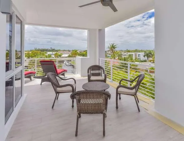 51 SE 19th Ave Unit 401-small-034-041-51