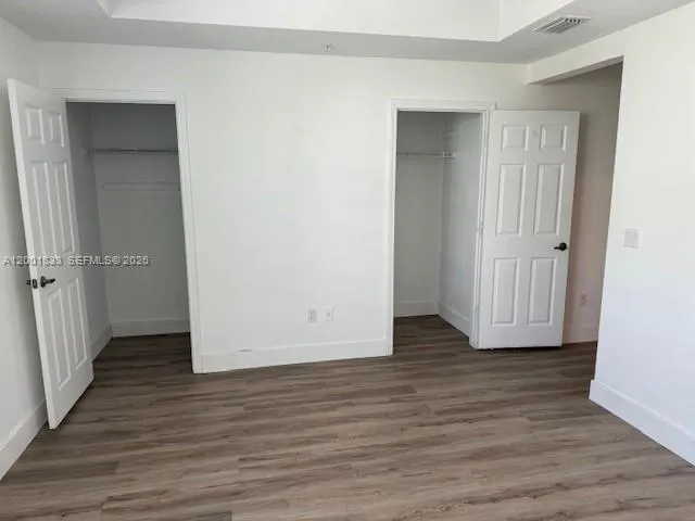 Principal Bedroom - Closet