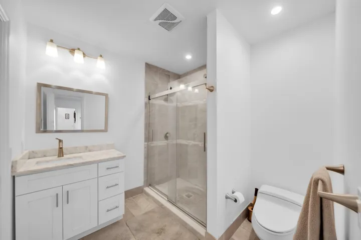 2401 SE 8th Ct Pompano Beach 25