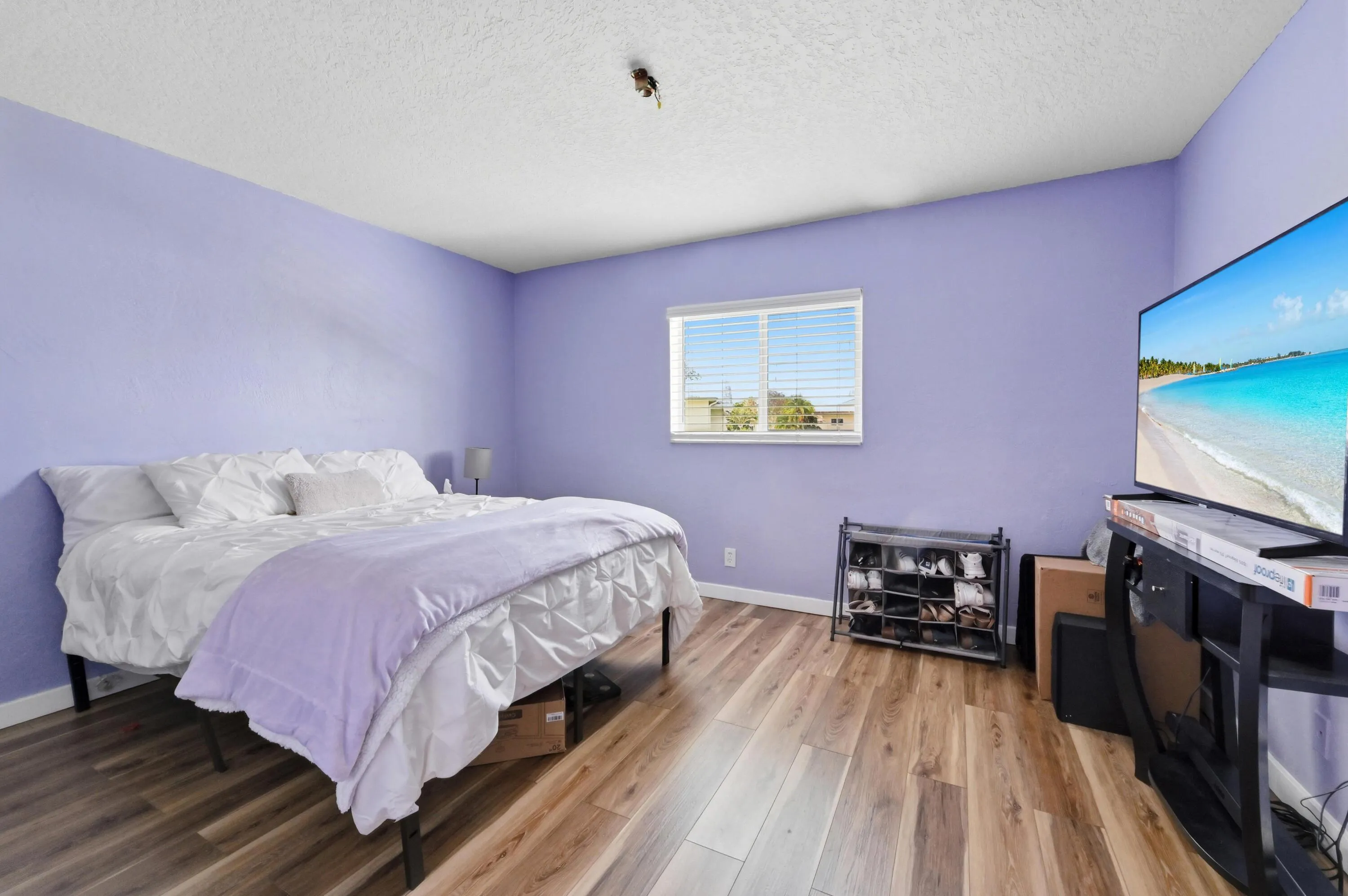 22 Bedroom 01