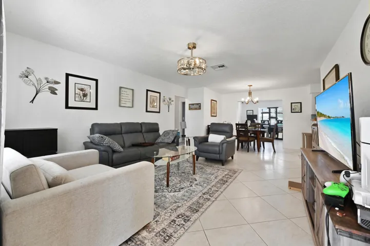 04 Living room 01