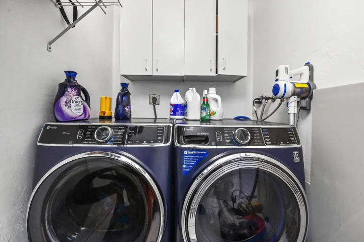 12 Laundry room 01