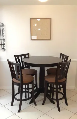 brekfast area