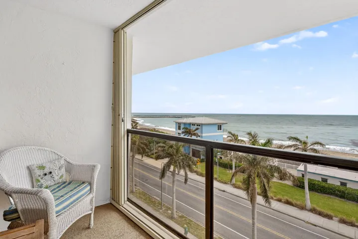 STUNNING VIEWS FROM BALCONY