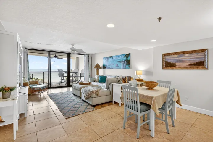 DINING LIVING AREAS WITH OCEAN VIEWS