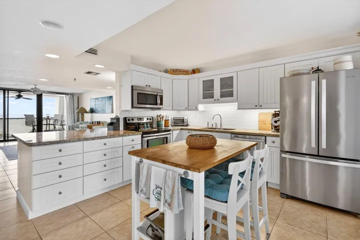KITCHEN.................