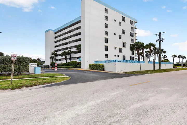 ENTRY TO AVALON BEACH CLUB CONDOMINIUM