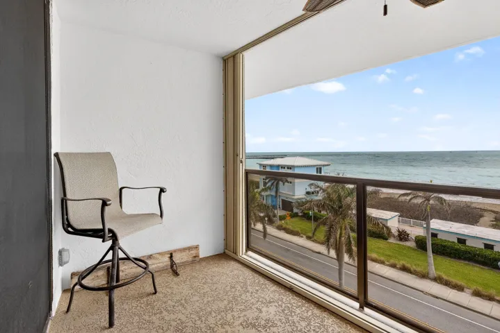 LARGE BALCONY