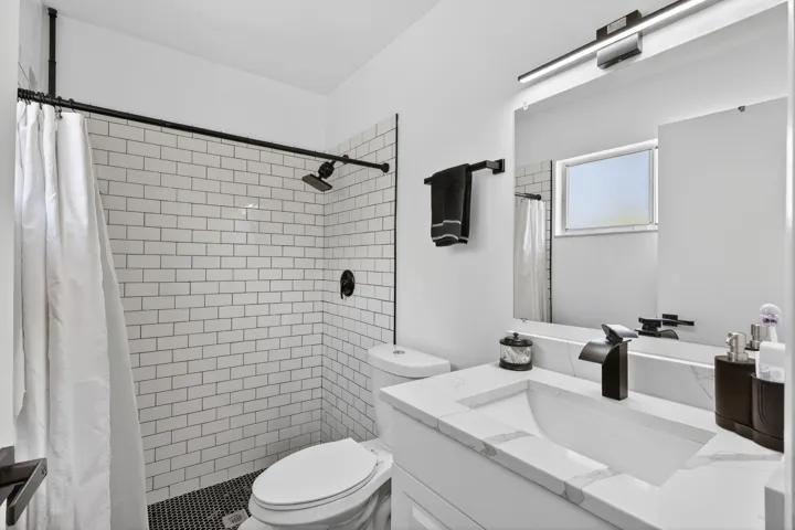 23-web-or-mls-5P1A2844
