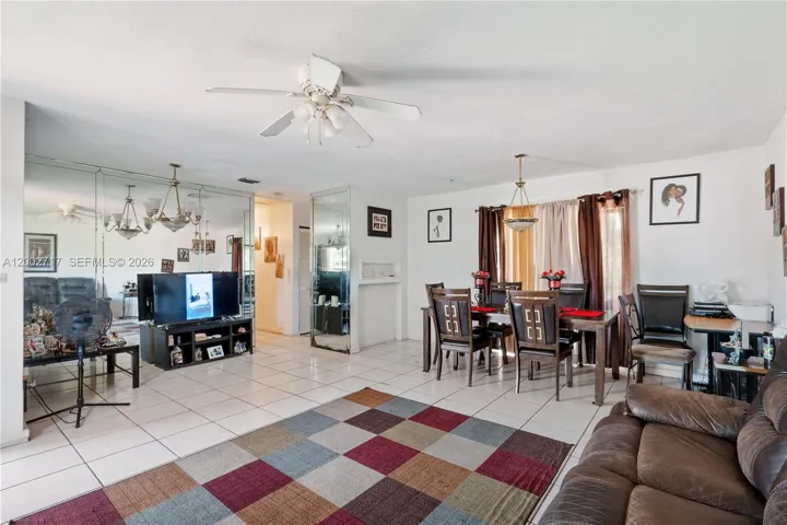Living/Dining area.