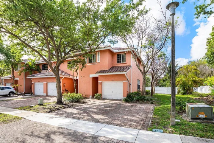002-9090Northwest40thPlace-Sunrise-FL-33