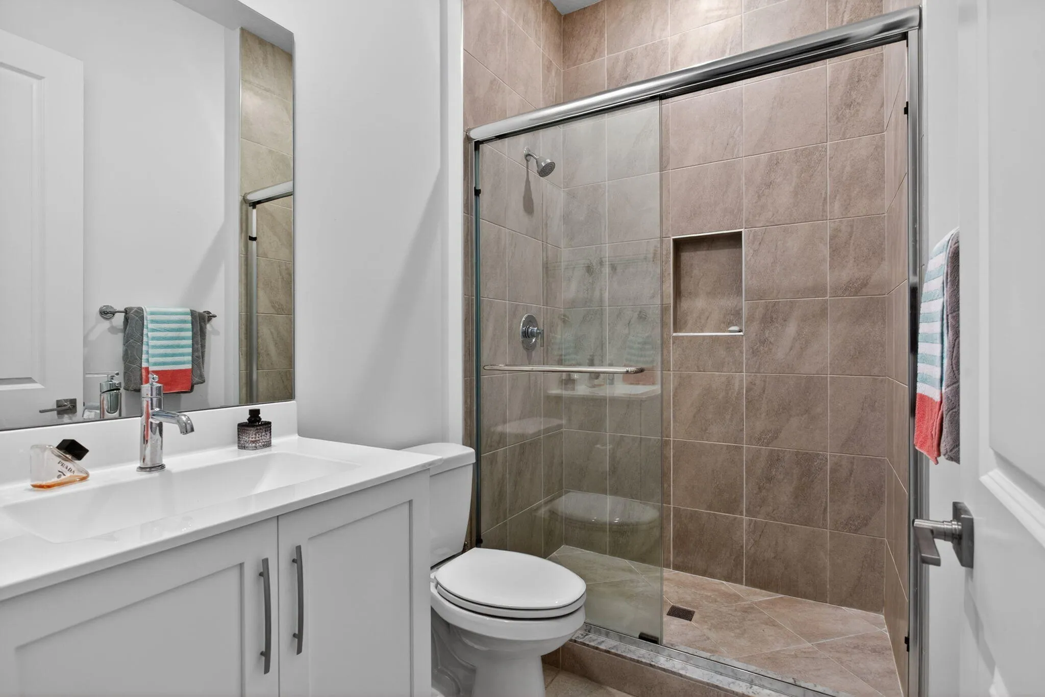 64-web-or-mls-12090-8418
