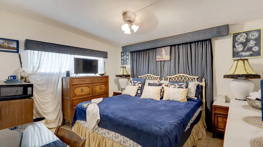 3246 Orange St., Boynton Beach, FL 33435