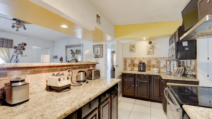 3246 Orange St., Boynton Beach, FL 33435