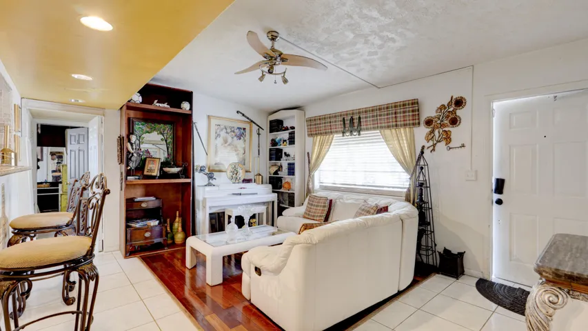 3246 Orange St., Boynton Beach, FL 33435