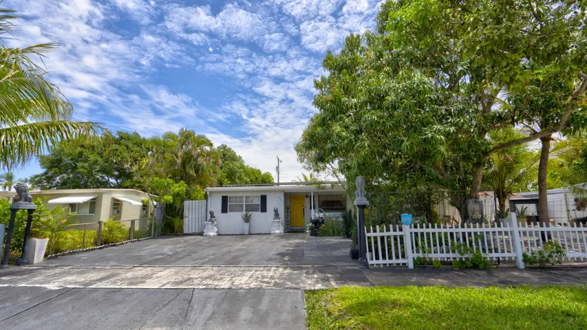 3246 Orange St., Boynton Beach, FL 33435