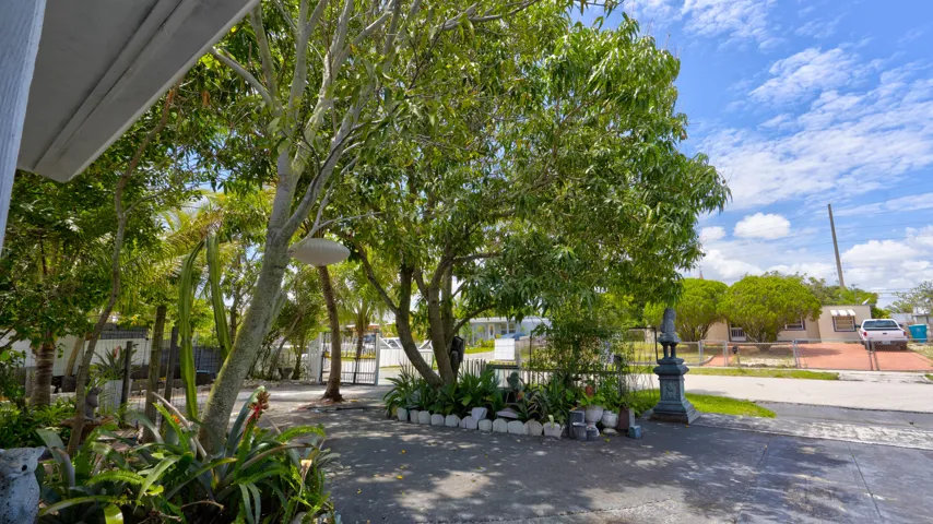 3246 Orange St., Boynton Beach, FL 33435