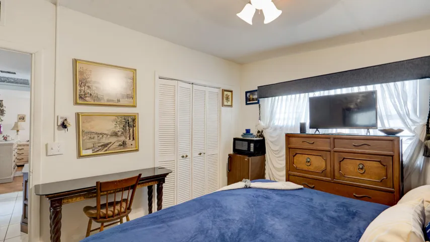 3246 Orange St., Boynton Beach, FL 33435