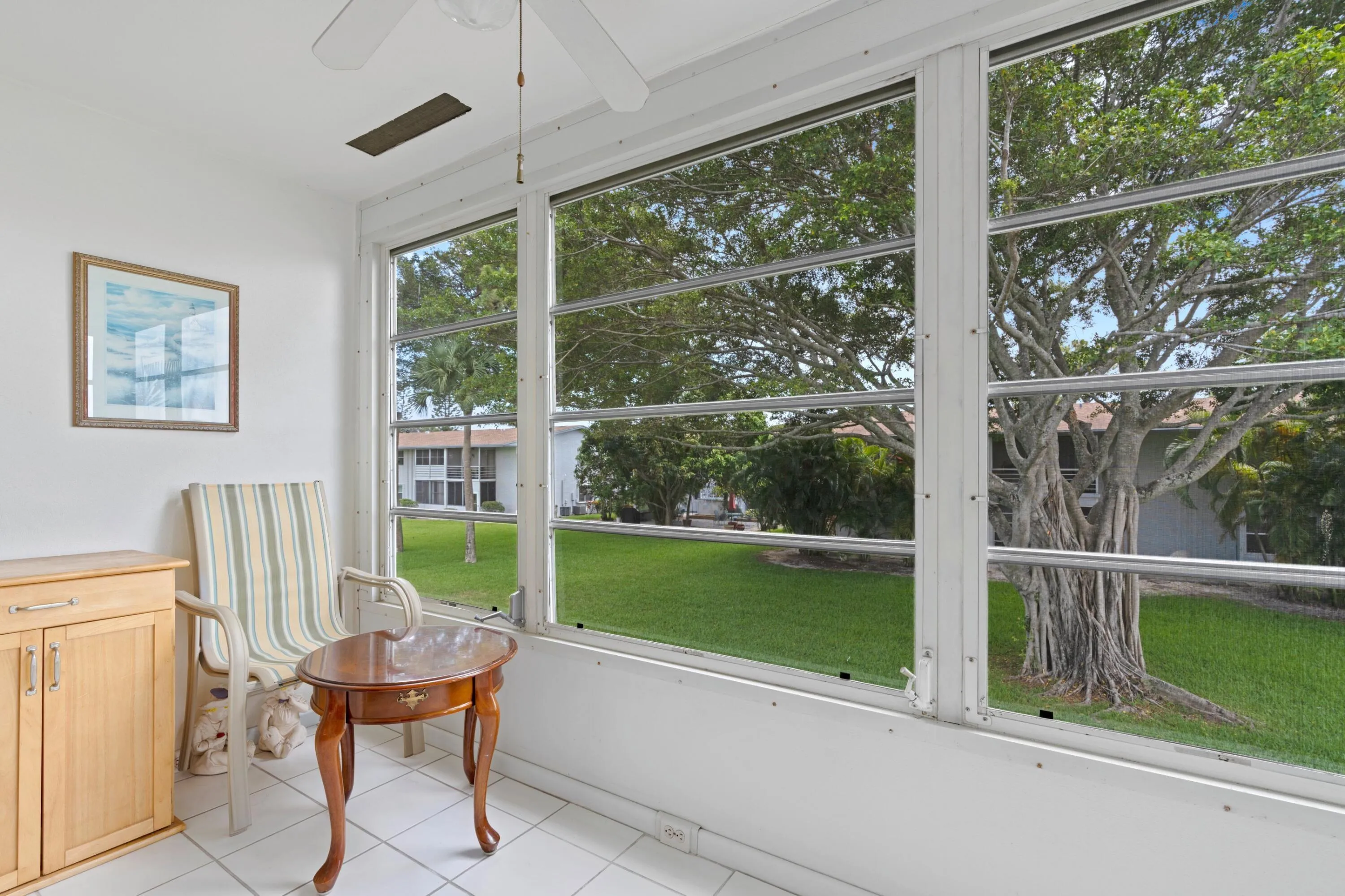 279 Coventry L - Balcony