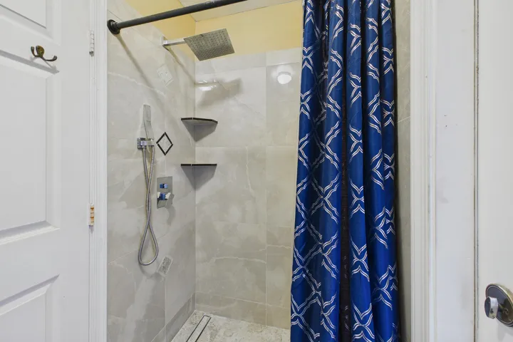 Master Bathroom shower - porcelain tile