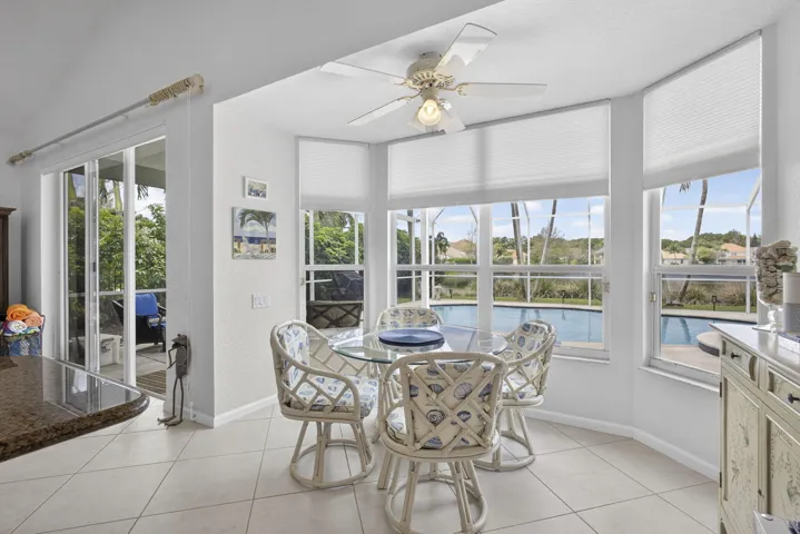 Breakfast nook