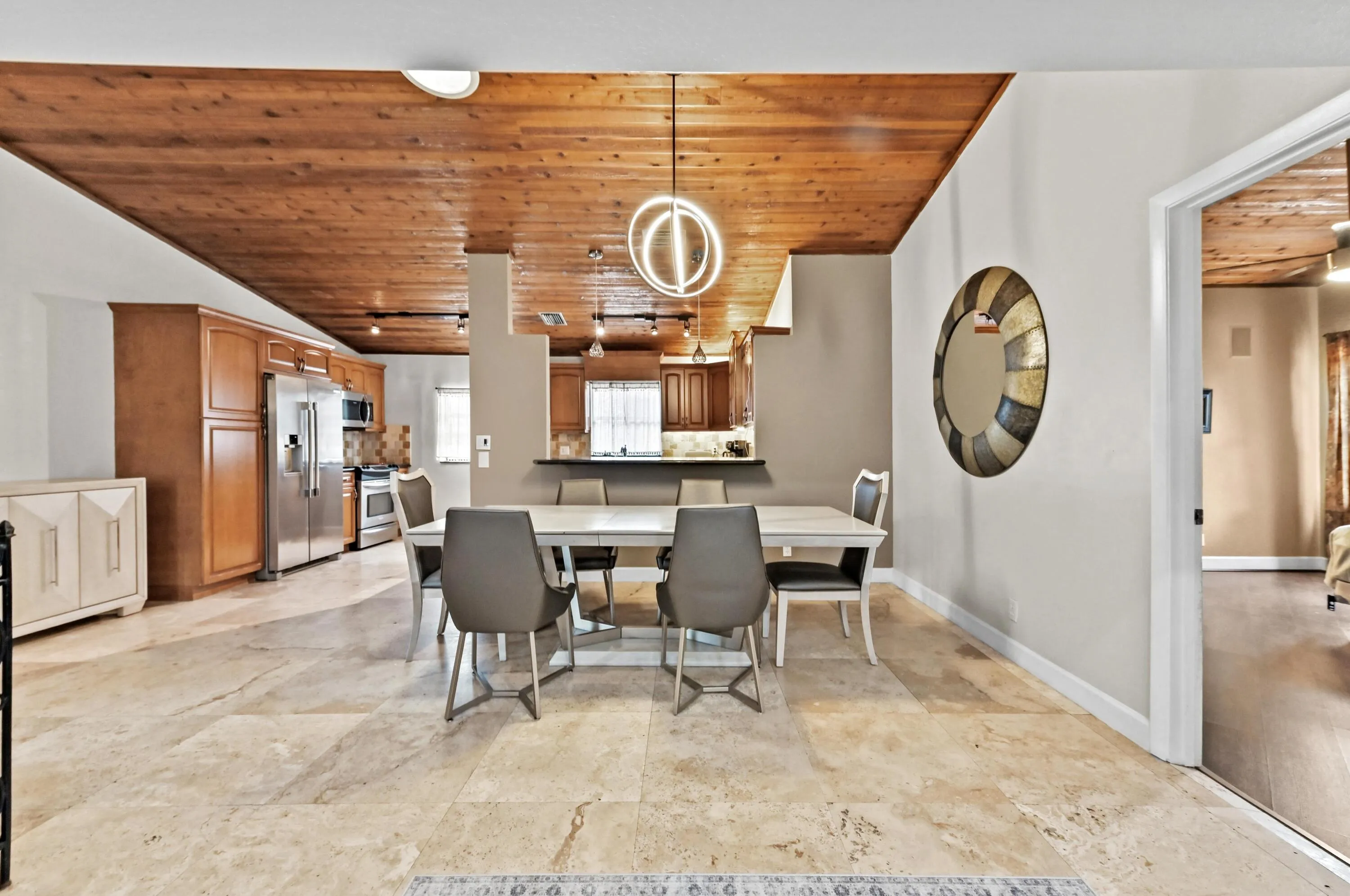 14 Dining room 01