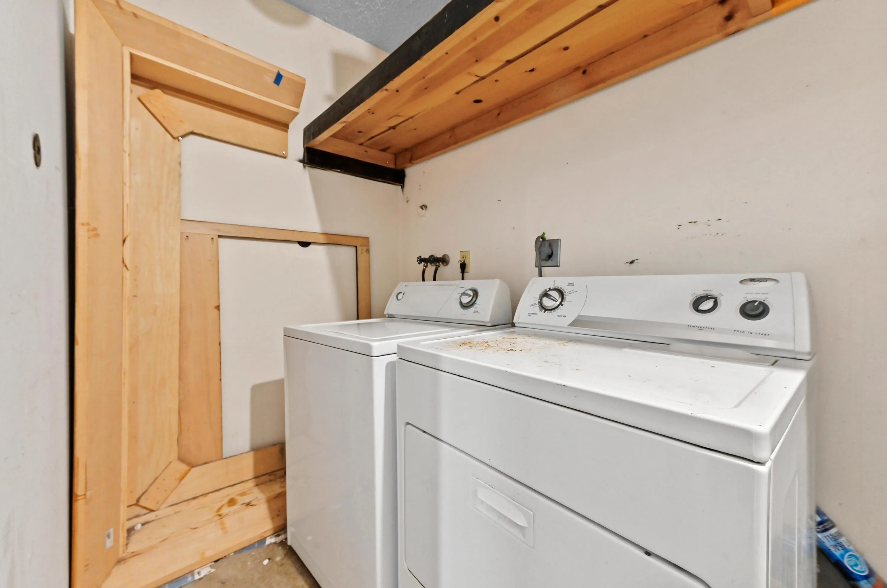 26 Laundry room 01