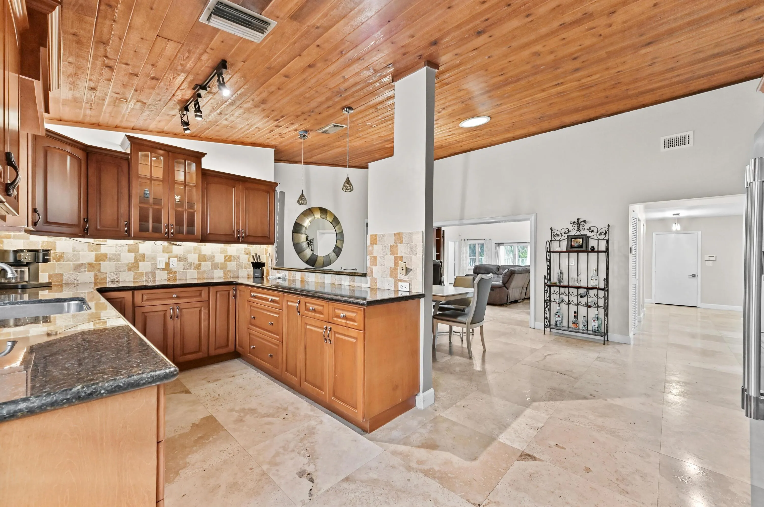 20 Kitchen 04