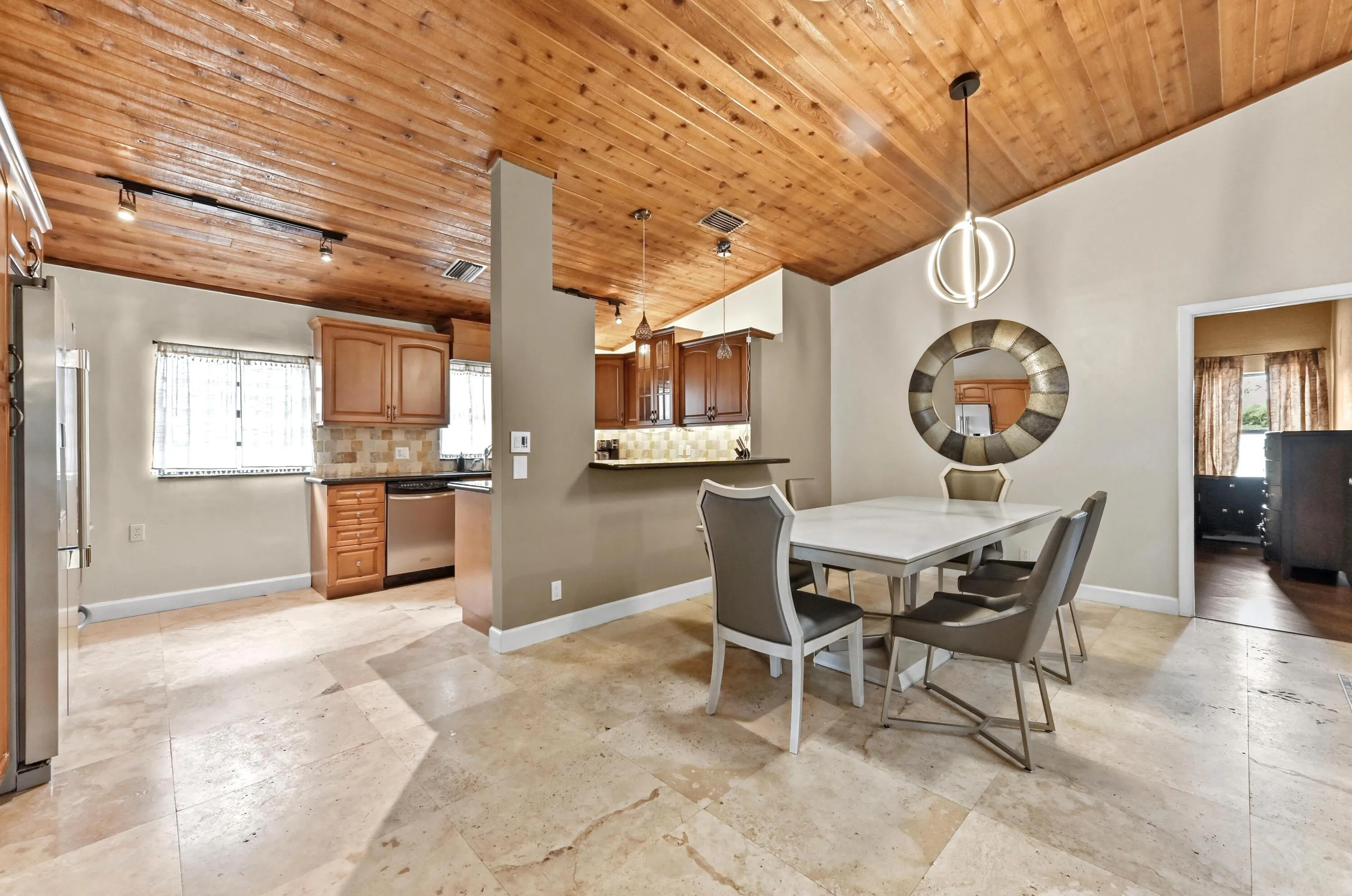 16 Dining room 03