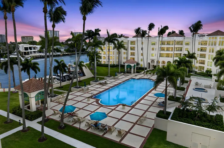 MAIN POOL