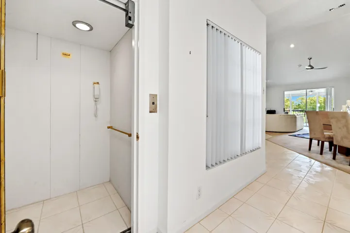 05 Elevator 02