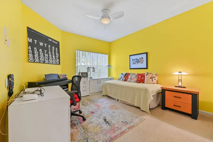 22 bedroom 01