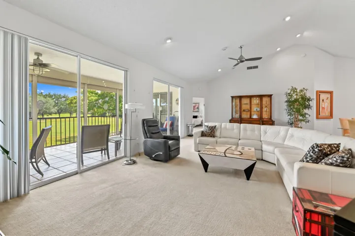 18 Living room 05