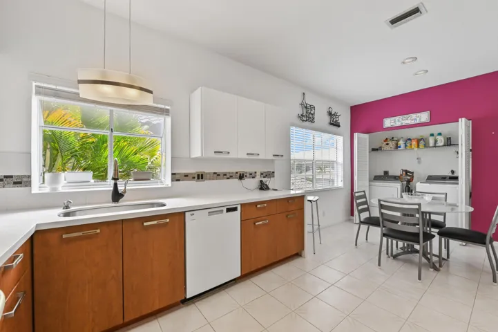 13 Kitchen 02