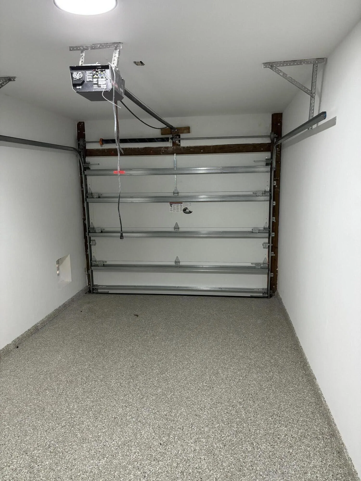 12692-garage-inside