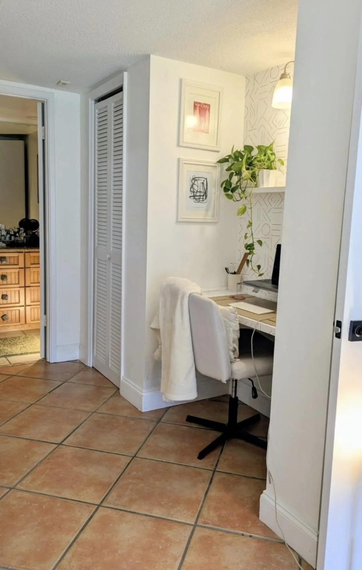 Personal Desk Area