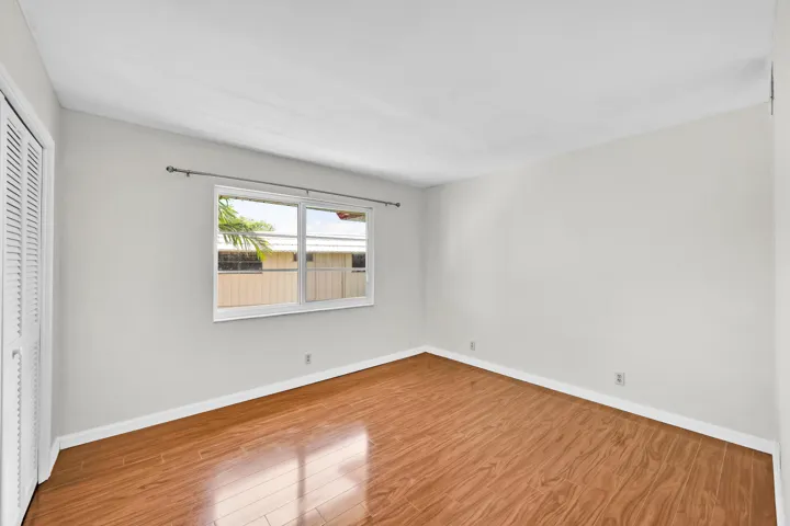 16 NE 20th Ct 11