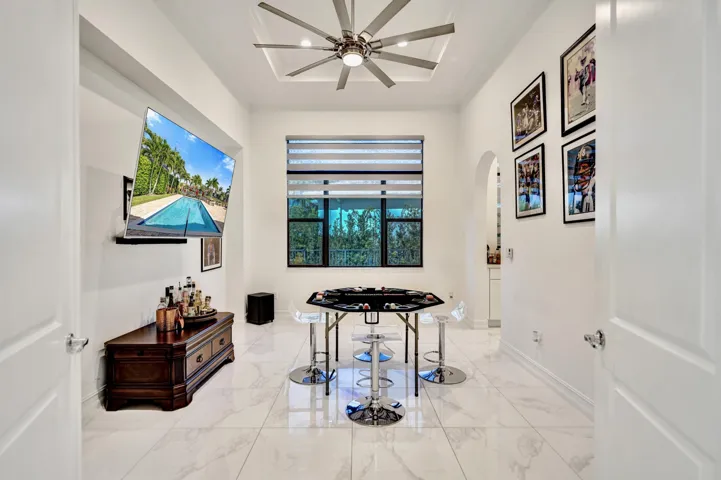 Large Bonus Room