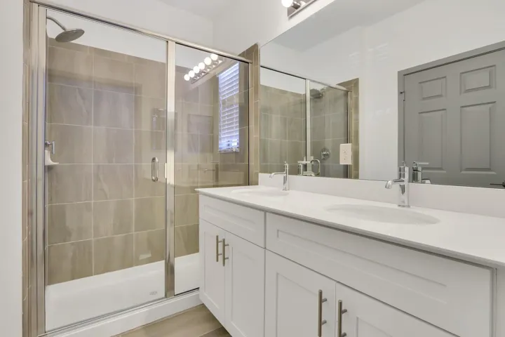 12_Image_12_of_13_mls