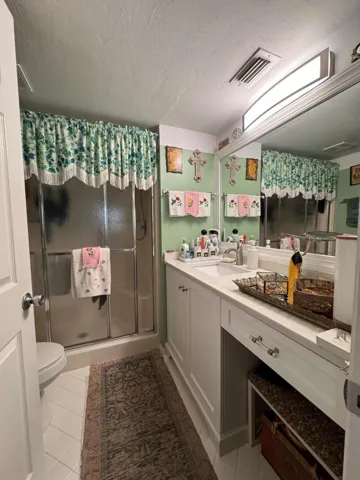 Owners bath