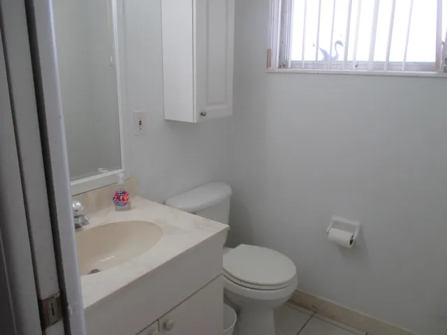 1/2 Bath