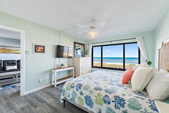 044-10310SOceanDr-205-JensenBeach-SMALL
